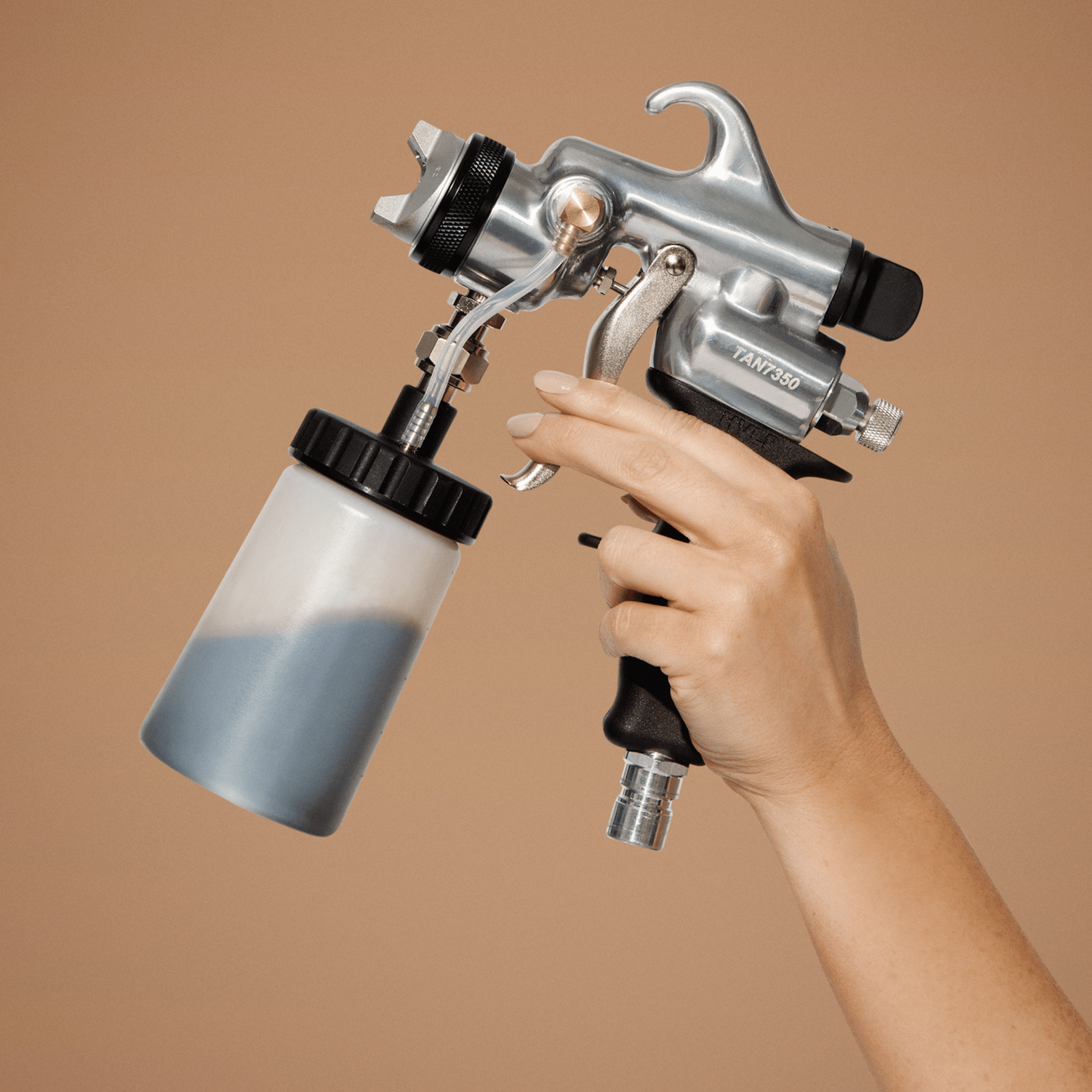 Resolutions for Spray Tan Artists: 6 Ways to Grow Your Business in 2025